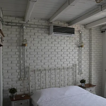 Quarto em Acomodações Particulares Cesmeli *