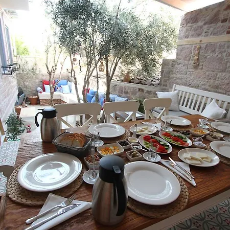 Cesmeli Homestay szállás *