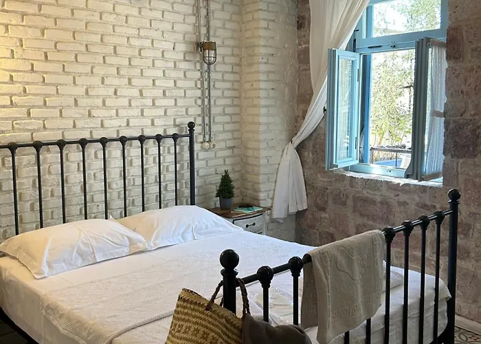 Cesmeli * Айвалык